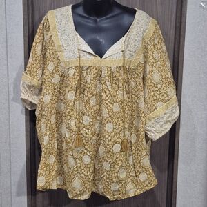 $15 Or 3/$30 Old Navy Women’s Yellow/Tan Floral Smocked Peplum Blouse Size 4X
